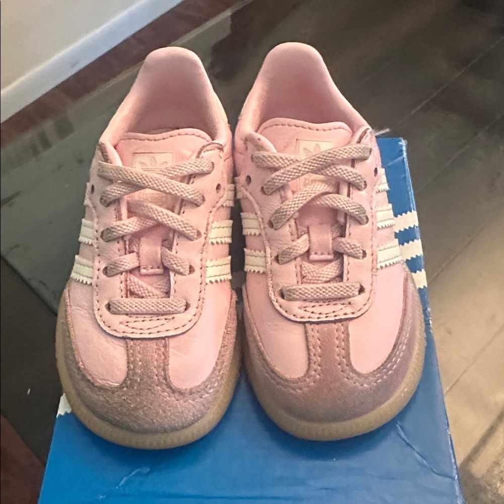 Adidas Infant Sneakers in Pink and White